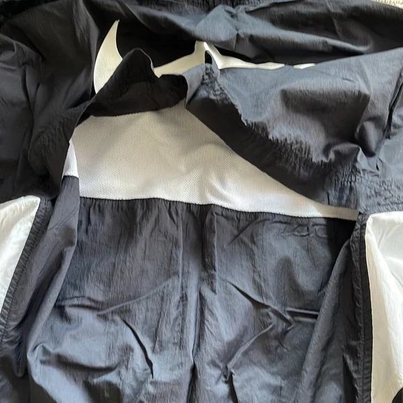 Nike nylon zip jacket - Picture 4 of 7